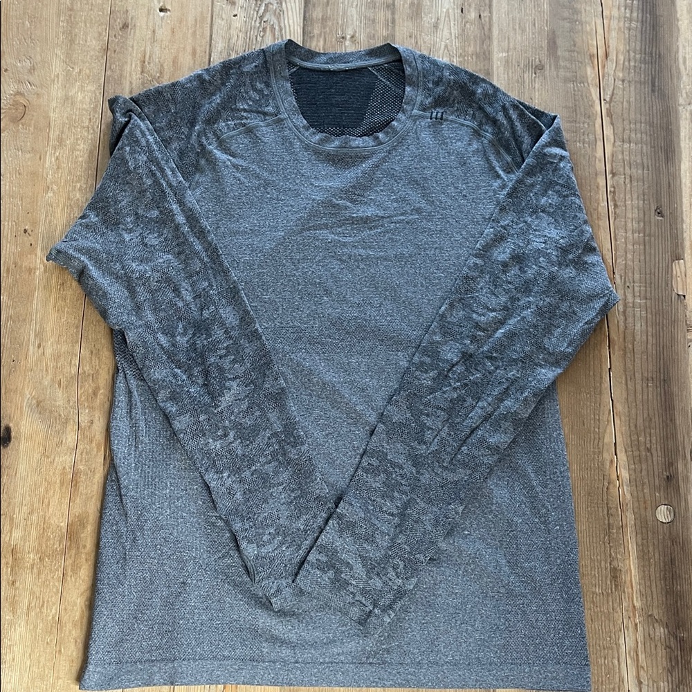 Lululemon Metal Vent Tech LS Gray Camo